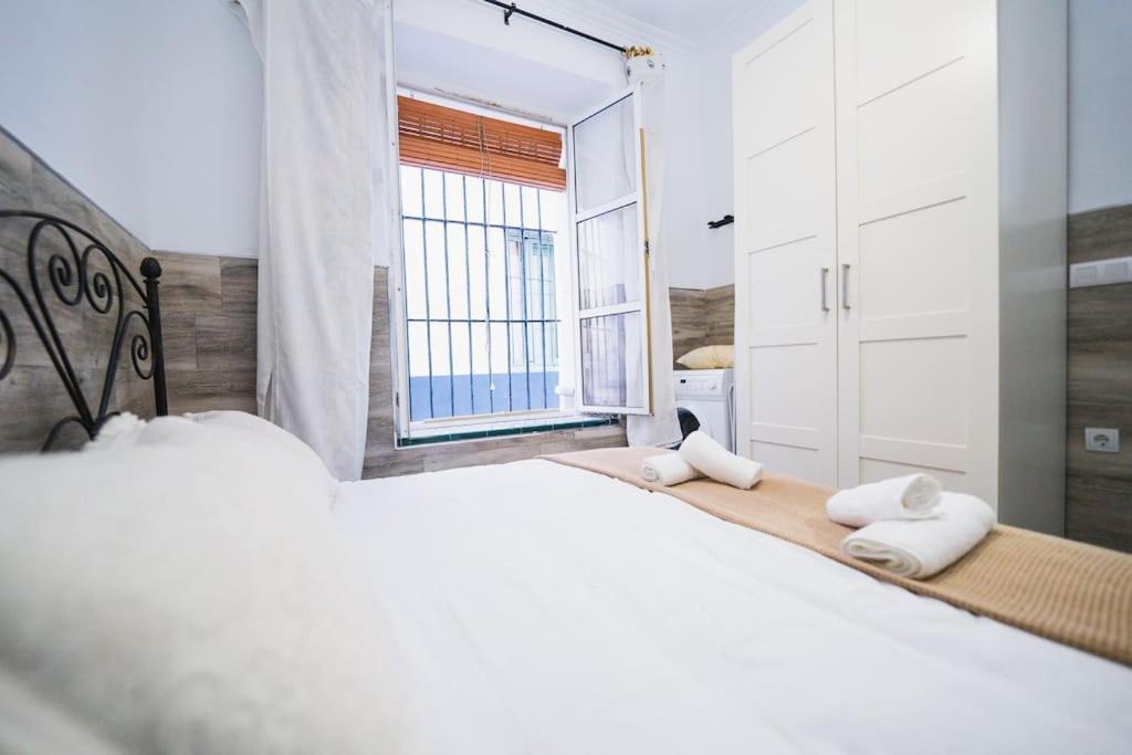 Apartamento En El Barrio De San Lorenzo, Junto A La Basilica Del Gran Poder Seville Exterior photo